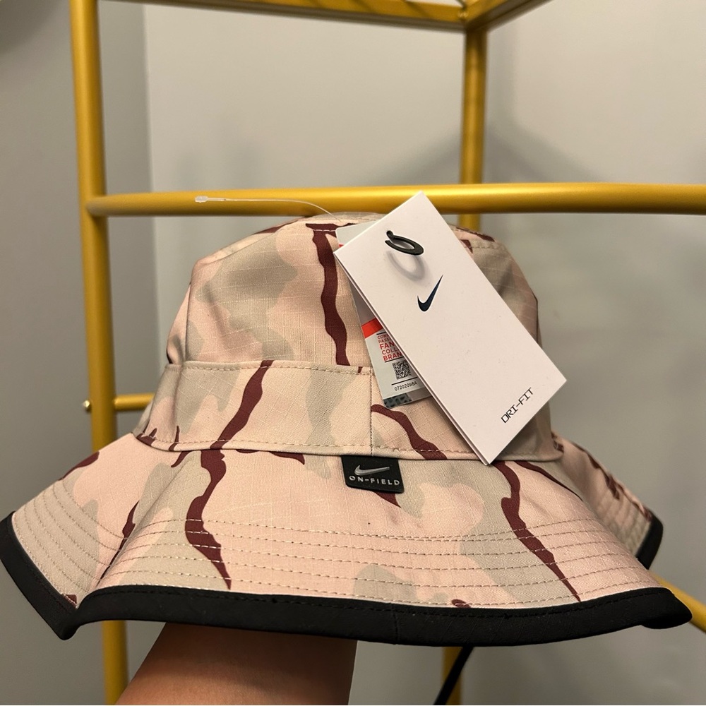 Nike Arduelr fossil stone camouflage Bonnie Dri-Fit on-Shield hat OSFM NEW